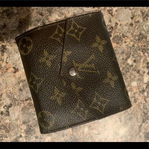 💯 authentic Louis Vuitton wallet